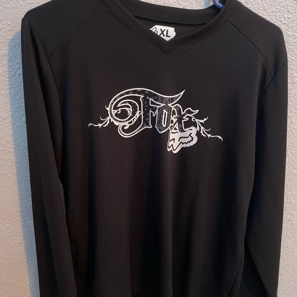 Extra large fox racing shirt.